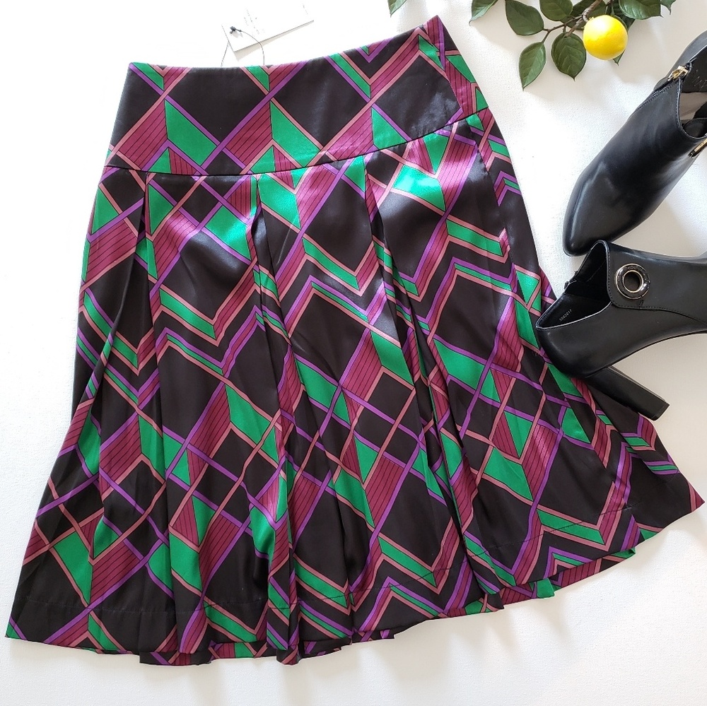 NWT Vertigo Paris Pleated Skirt 8 Emerald Wine Purple Diamond Geo Argyle Print